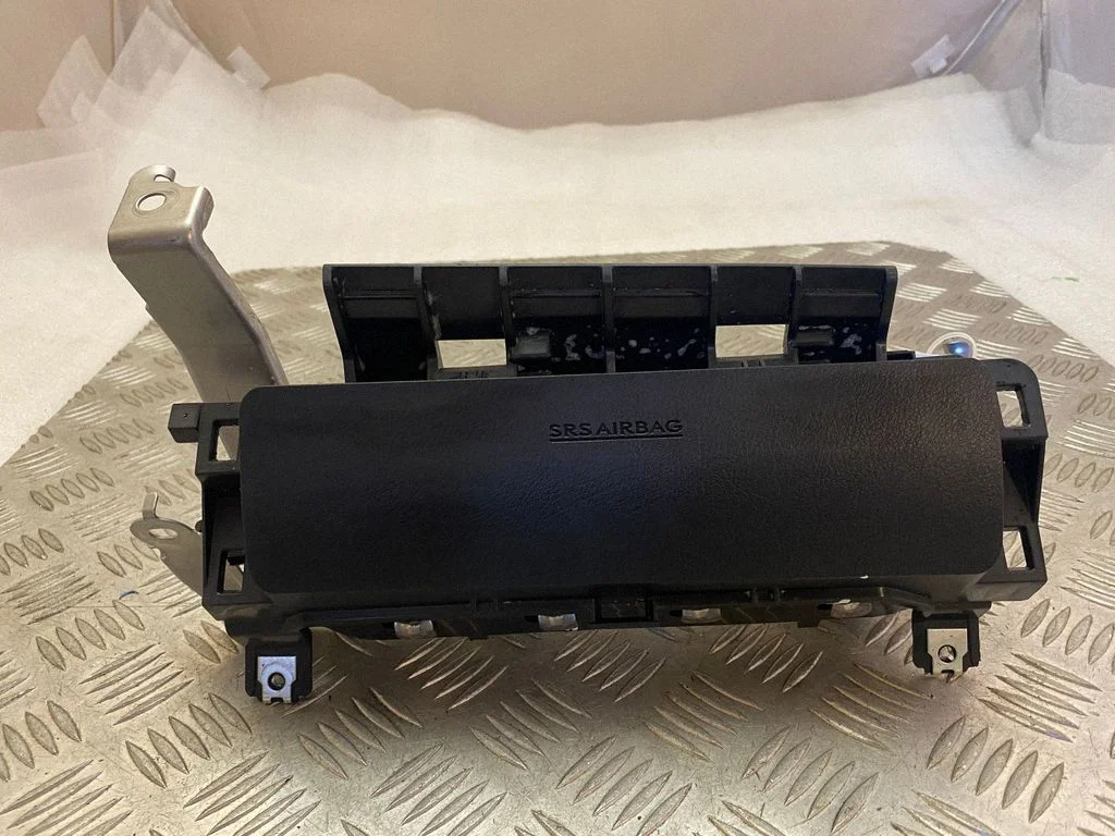 Ceļgalu drošības spilvens – Lexus NX (2014-2021)