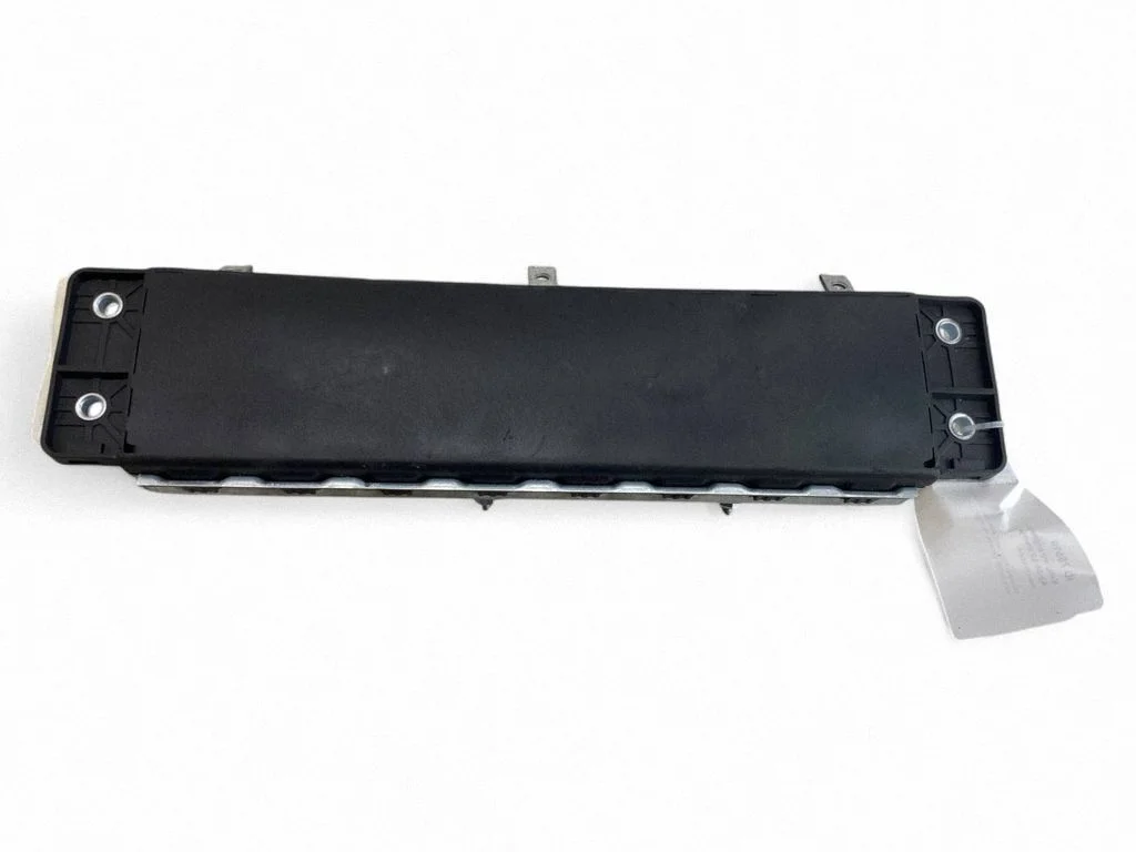 Knee airbag – Volvo XC90 (2014-)