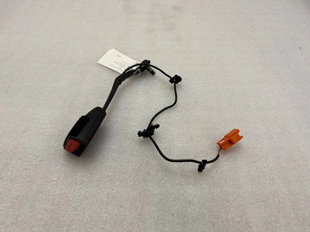Zapięcie pasa przednie FK7261208AD