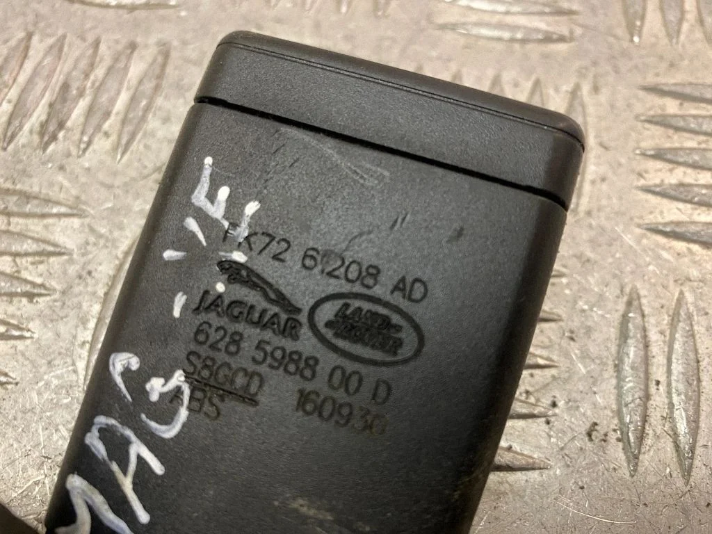Zapięcie pasa przednie FK7261208AD