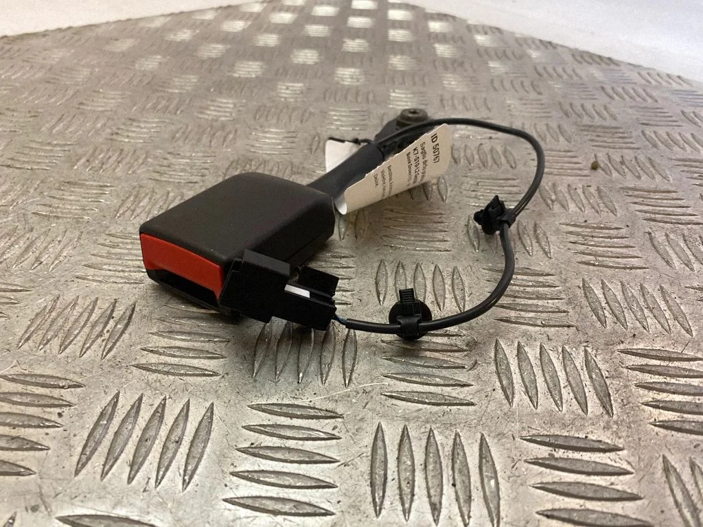 Front seatbelt buckle – Buick Encore GX I (2019-), right
