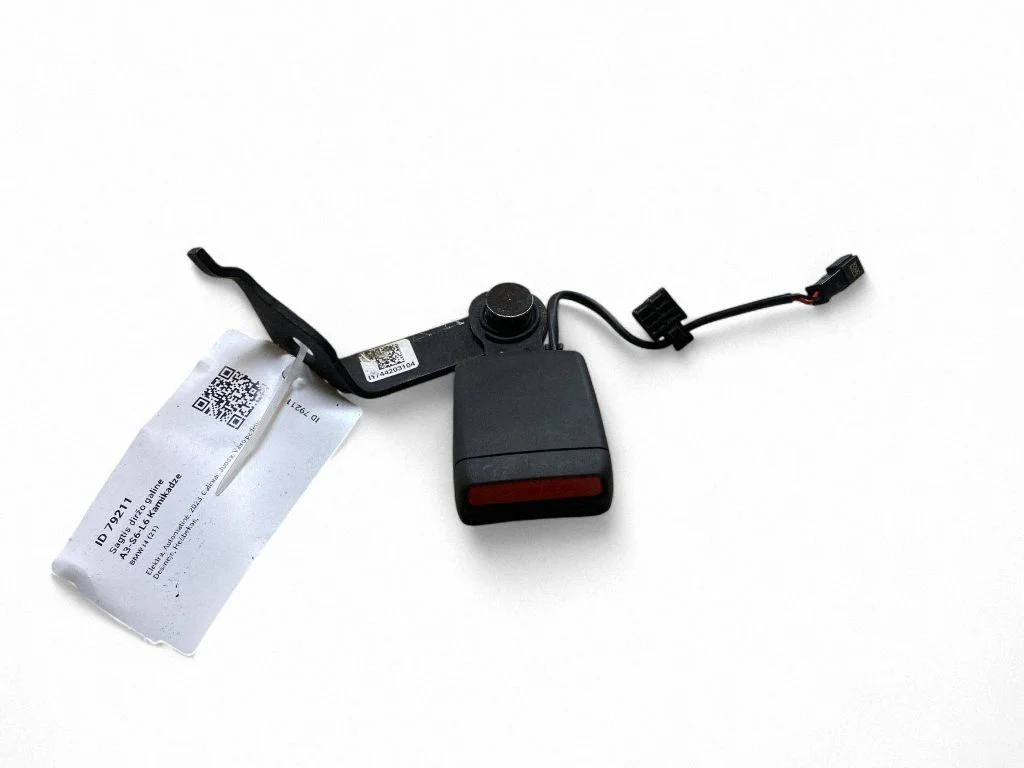 Rear seatbelt buckle – BMW i4 (2021-)