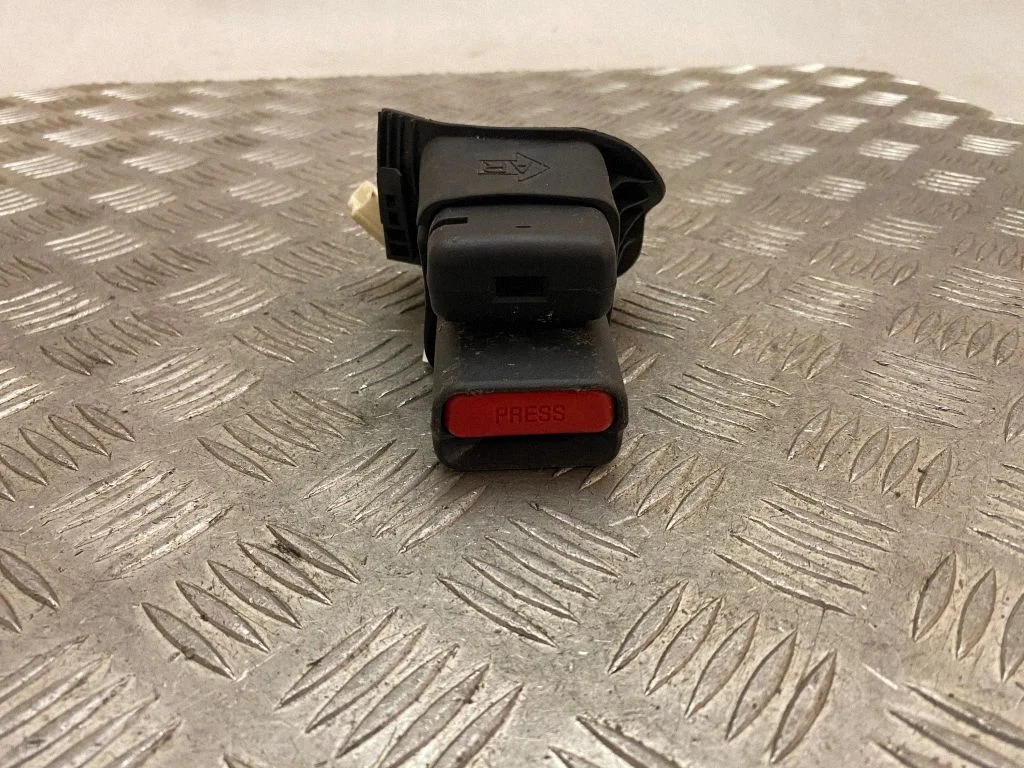 Rear seatbelt buckle – Toyota Corolla E210 E21 (2018-)