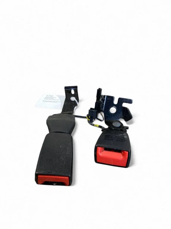 Rear seatbelt buckle – Mercedes-Benz C-Class W205 (2014-2021)