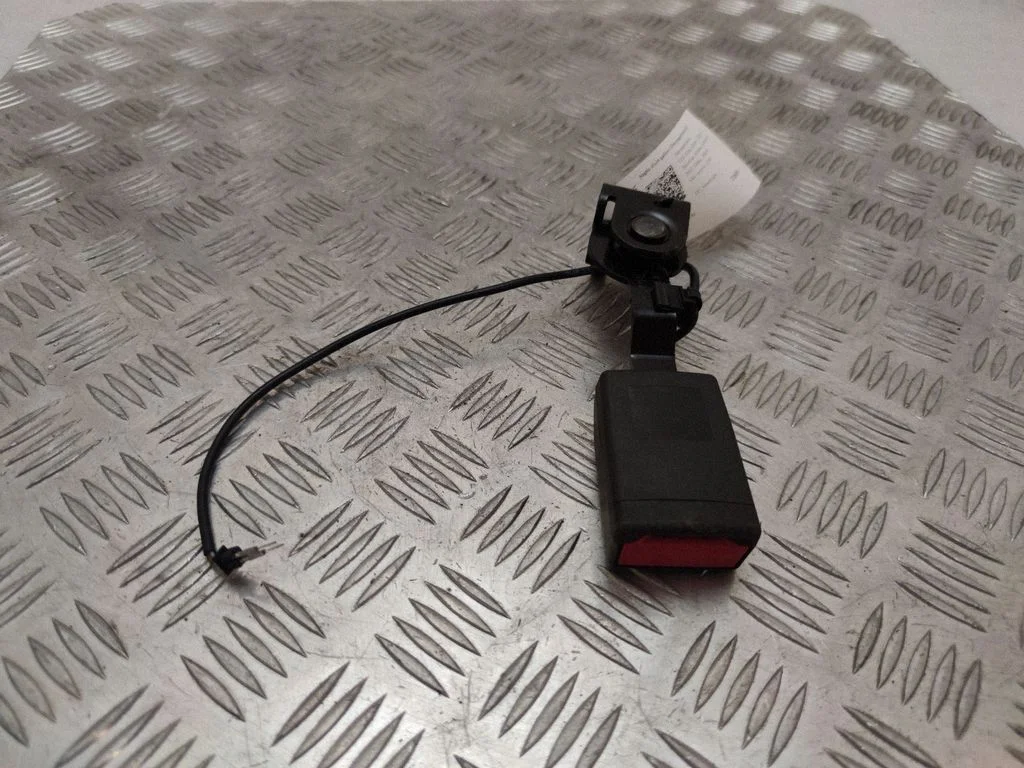 Rear seatbelt buckle A1668600769