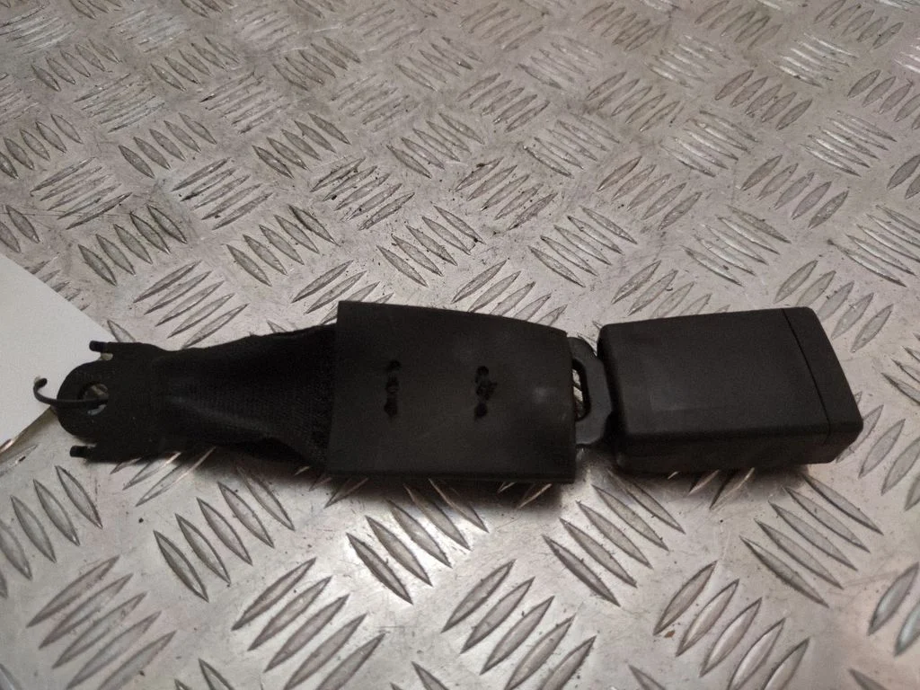 Rear seatbelt buckle 42469727 – Buick Encore GX I (2019-)