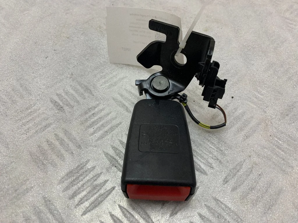 Rear seatbelt buckle – Mercedes-Benz GLC-Class C253 (2016-)