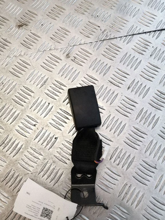 Tagumise turvavöö pannal 7375289