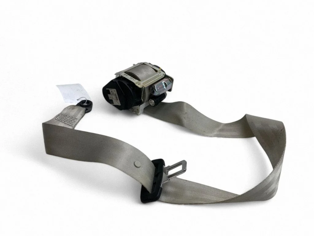 Tagumine turvavöö 31675003