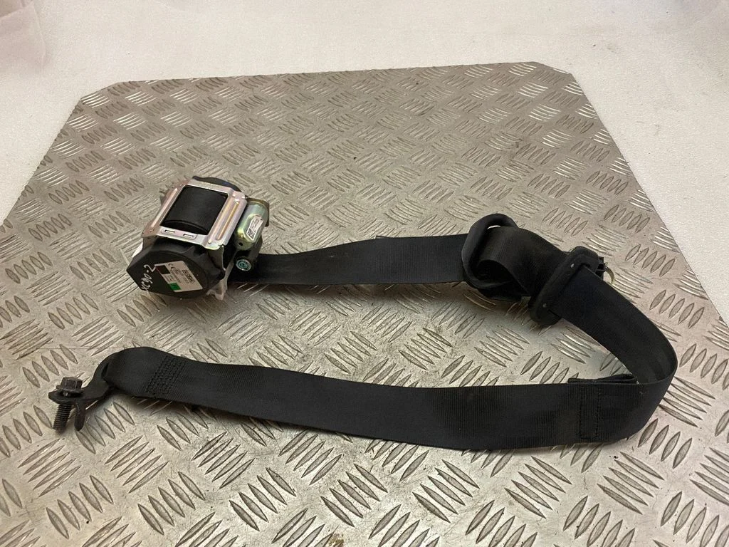 Tagumine turvavöö 31675722