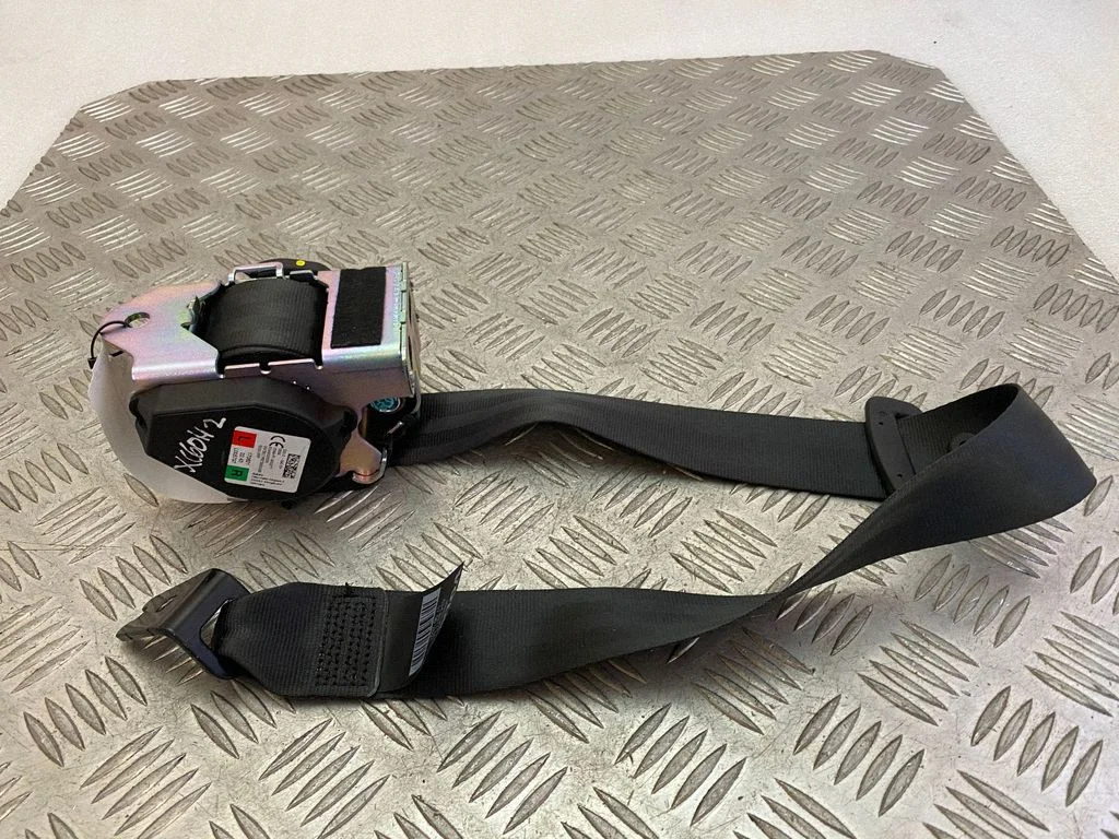 Rear seatbelt 39838359