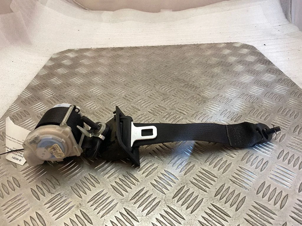 Rear seatbelt FR3B76611B68AE