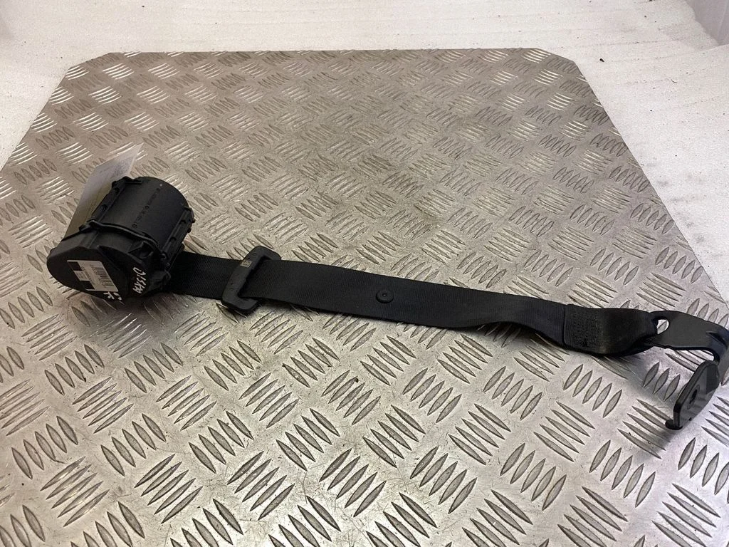 Rear seatbelt HY32600A38AB