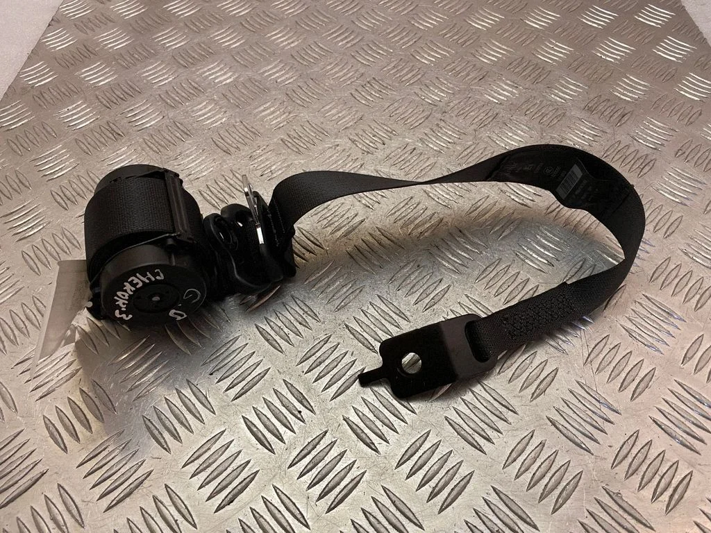 Rear seatbelt 6411994