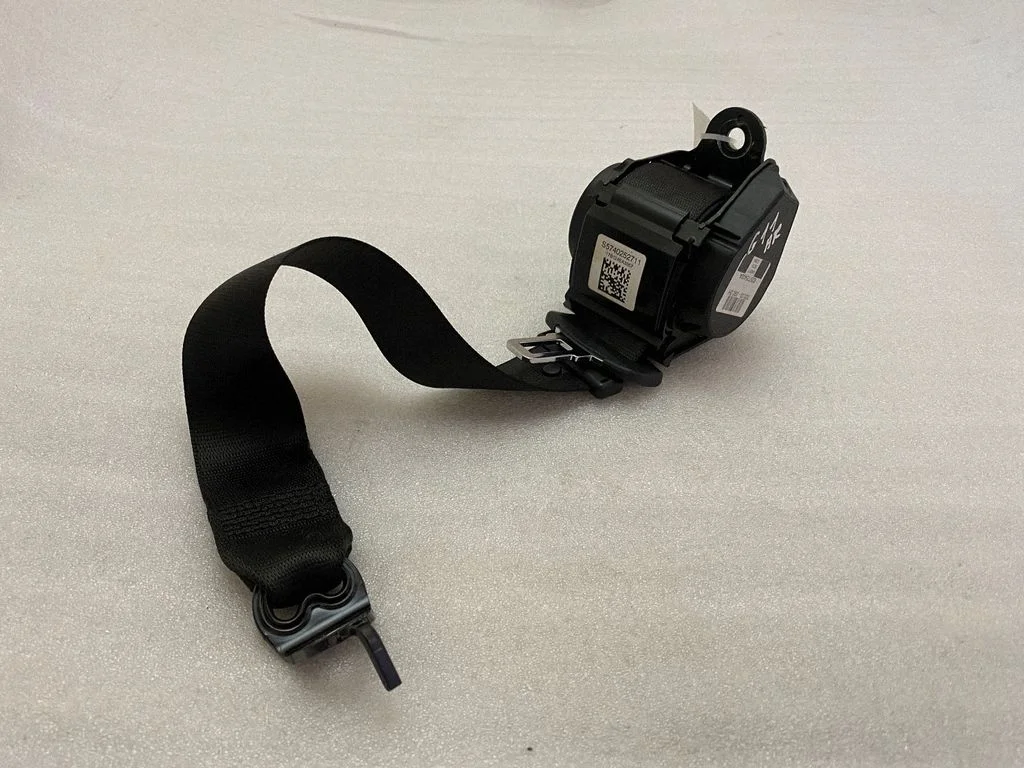 Tagumine turvavöö 7402527