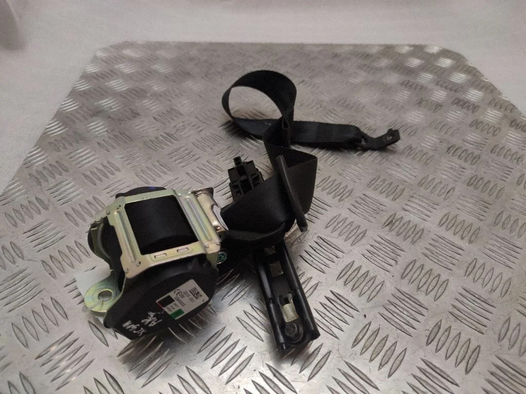 Rear seatbelt 39825727