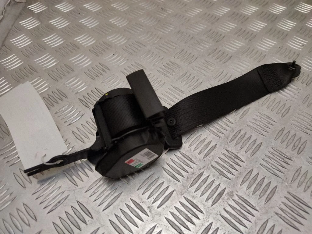 Rear seatbelt 619185300E