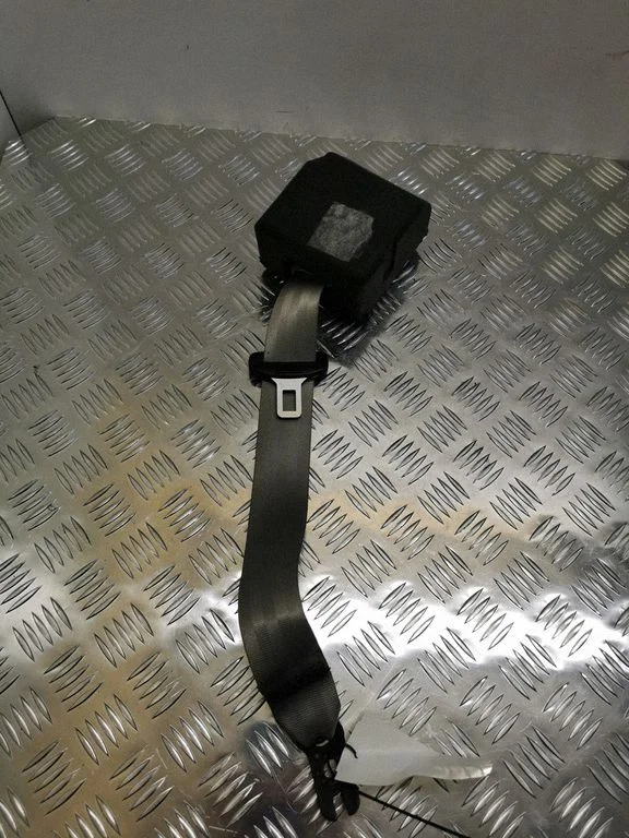Rear seatbelt 4G8857805G