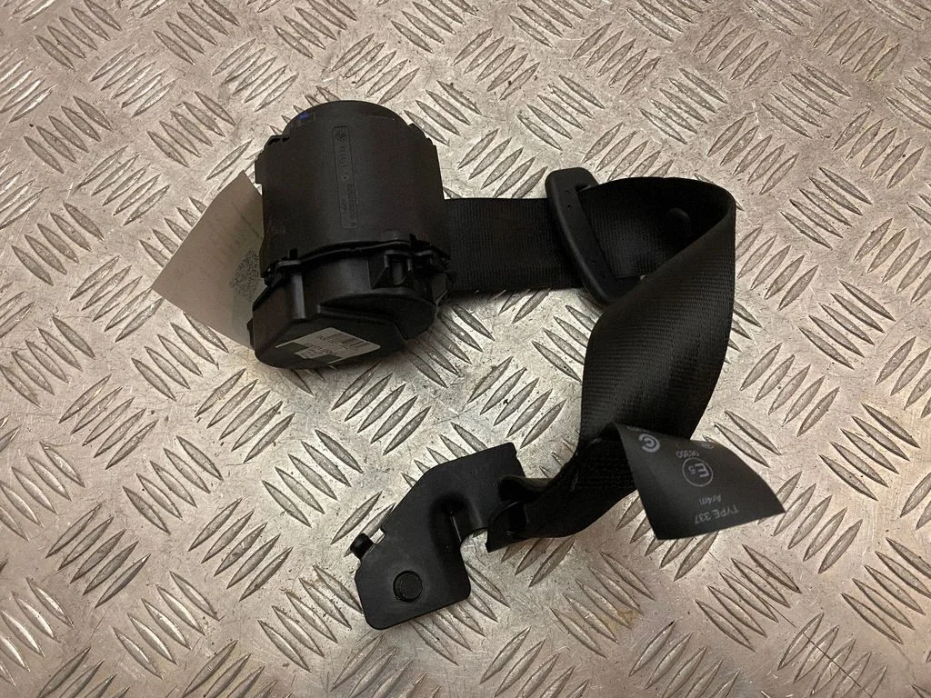 Aizmugurējā drošības josta CPLA600A38CF