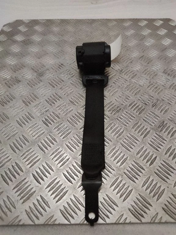Rear seatbelt 4M8857807