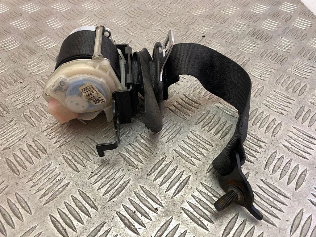 Aizmugurējā drošības josta FR3B63611B69A