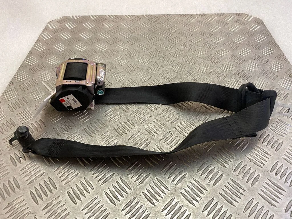 Rear seatbelt 39825721