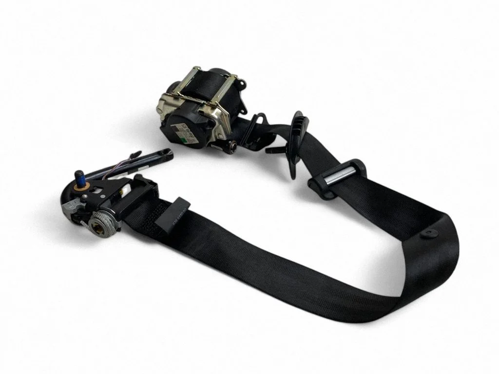 Front seatbelt HK83611B08CD