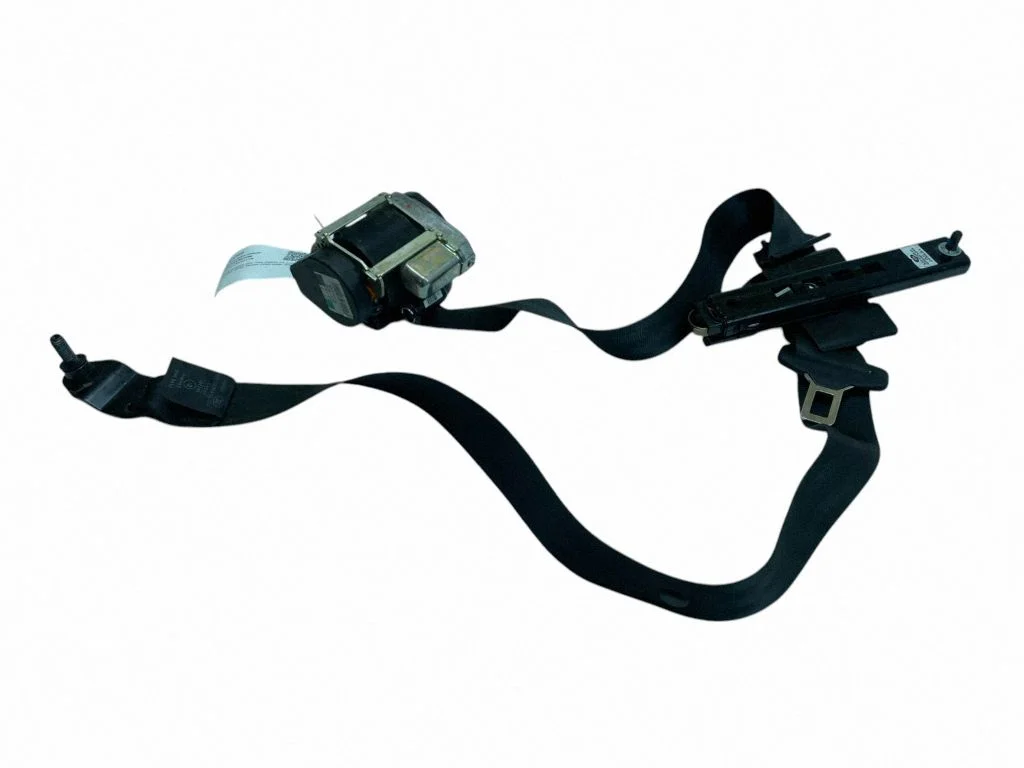 Front seatbelt BJ32611B08AC