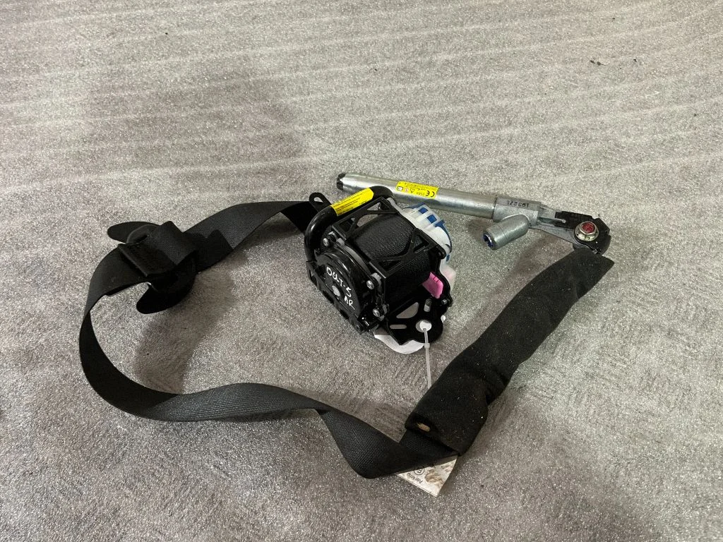 Front seatbelt 0641142