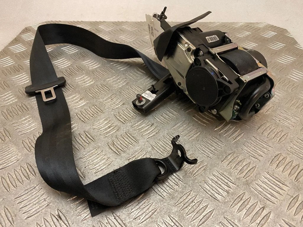 Front seatbelt 31462125