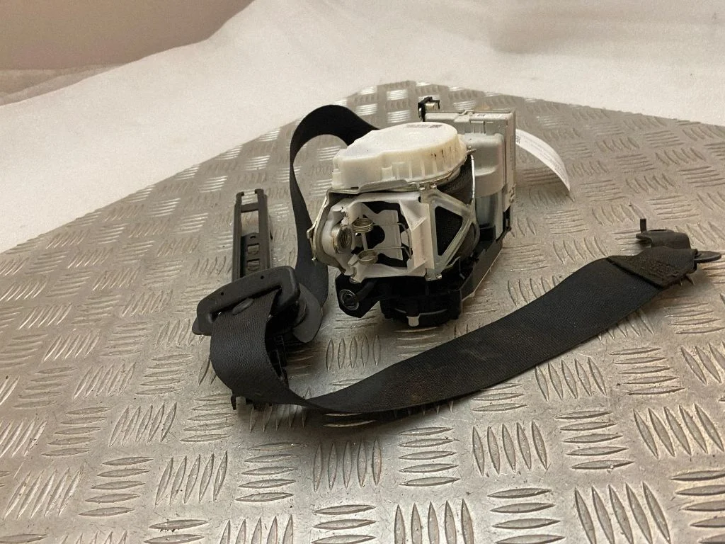 Priekšējā drošības josta 34027307