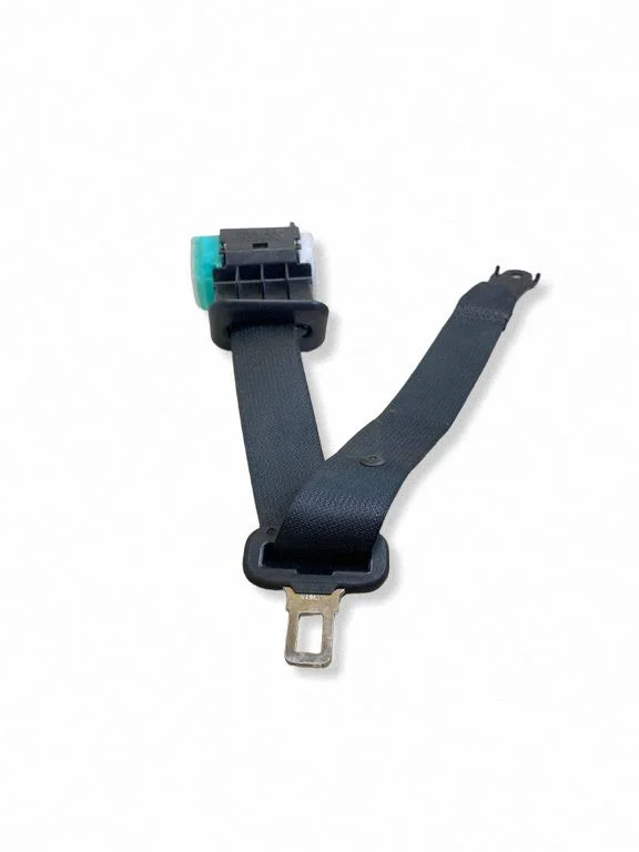 Middle seatbelt (rear) – Lexus IS III XE30 (2013-2020)