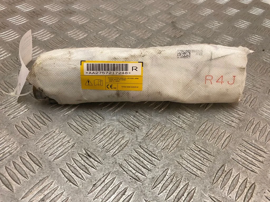 Seat airbag TG11C04001