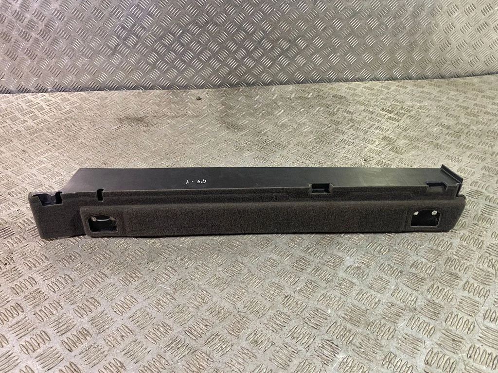 Trunk/boot floor carpet liner 8R0861827