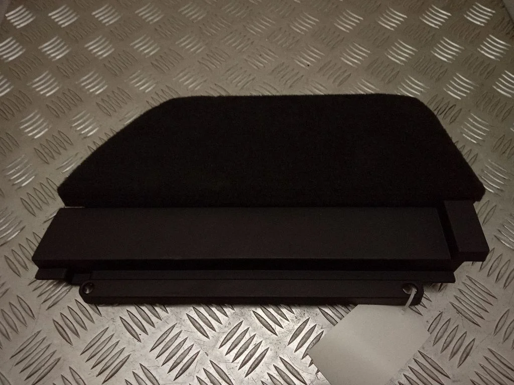 Other trunk/boot trim element – Lexus RX 450H (2016-)