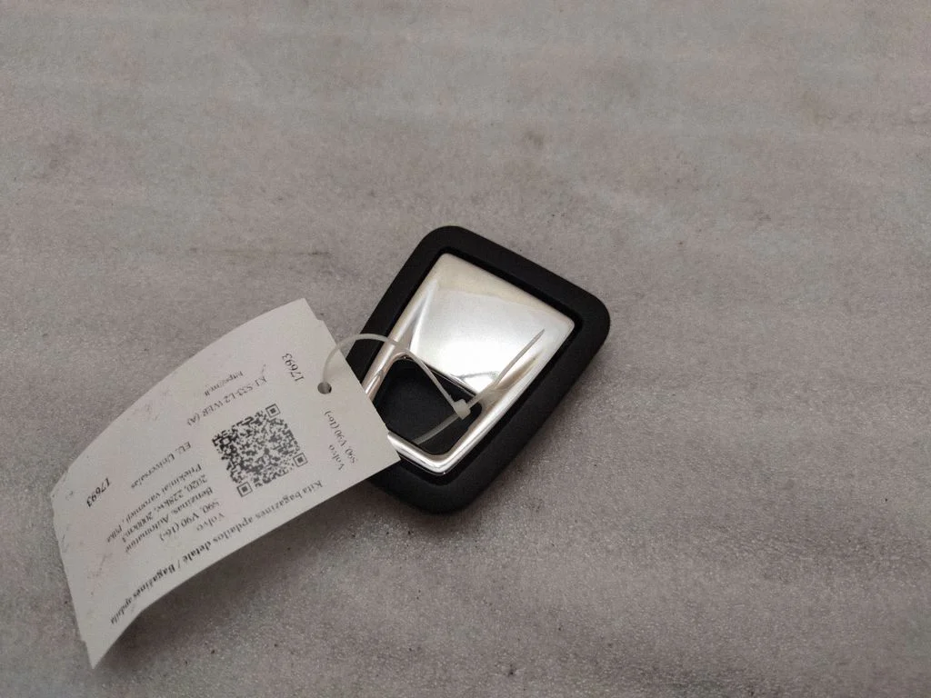 Other trunk/boot trim element – Volvo S90, V90 (2016-)