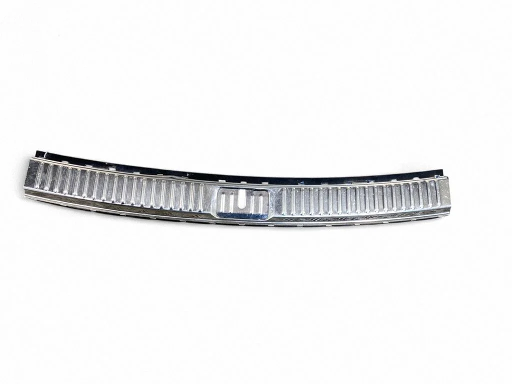 Pagasiruumi läve kaitseviimistlus – Porsche Cayenne (92A) (2010-2017)