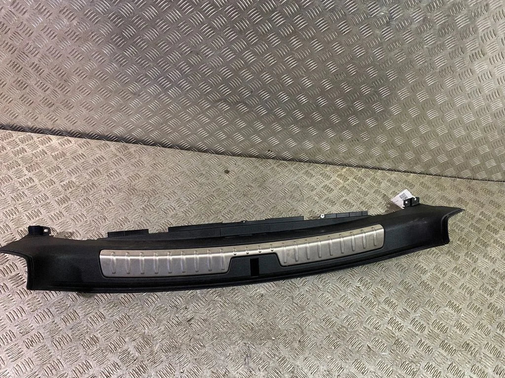 Trunk/boot sill cover protection 7314704