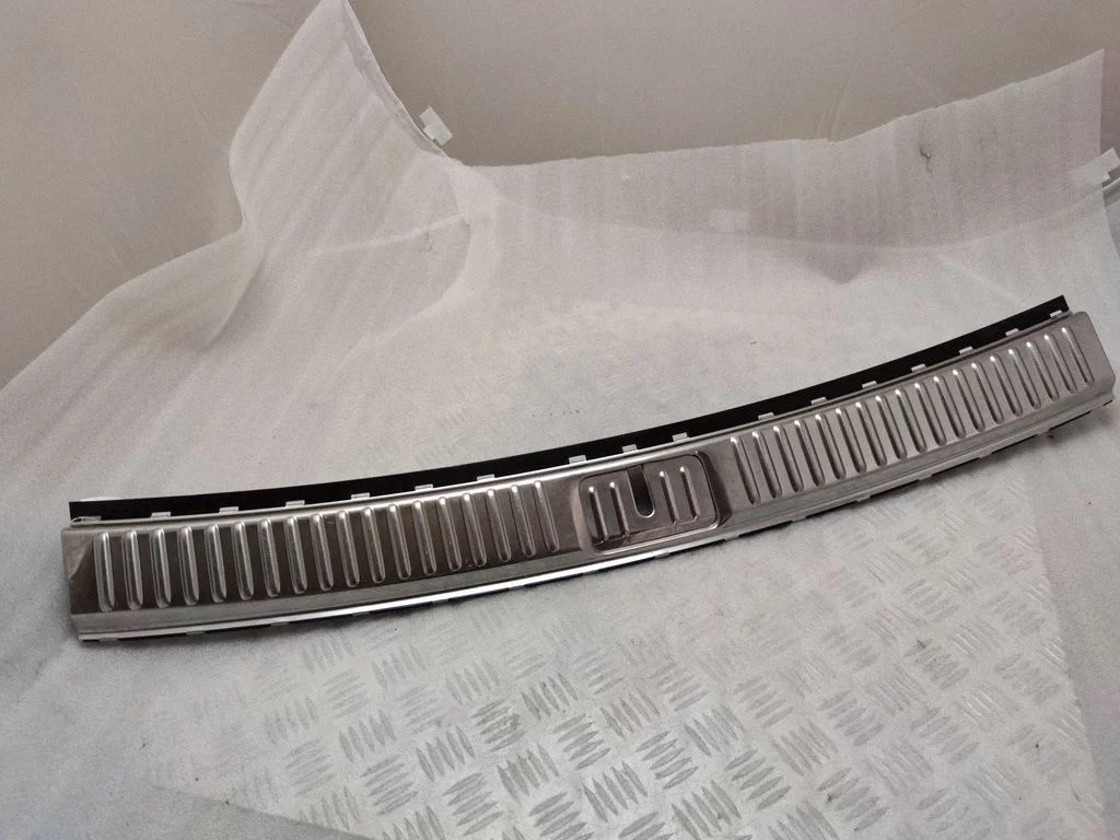 Trunk/boot sill cover protection 7P0863459F