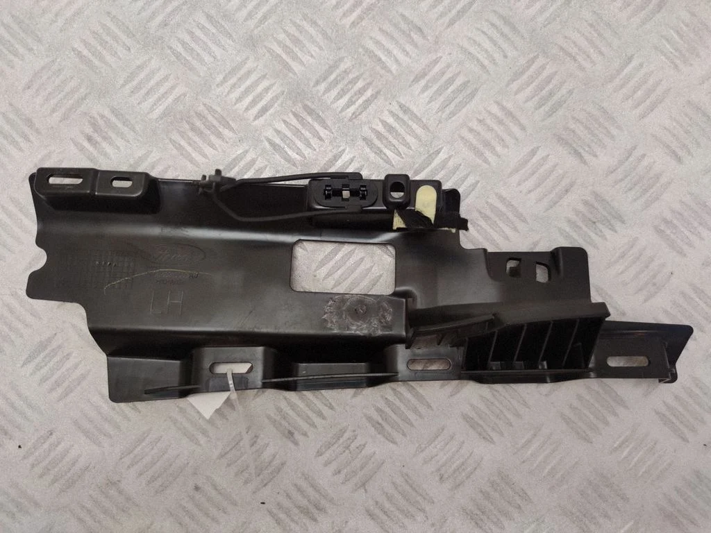 Parcel shelf load cover mount bracket – Ford Mustang VI (2015-)