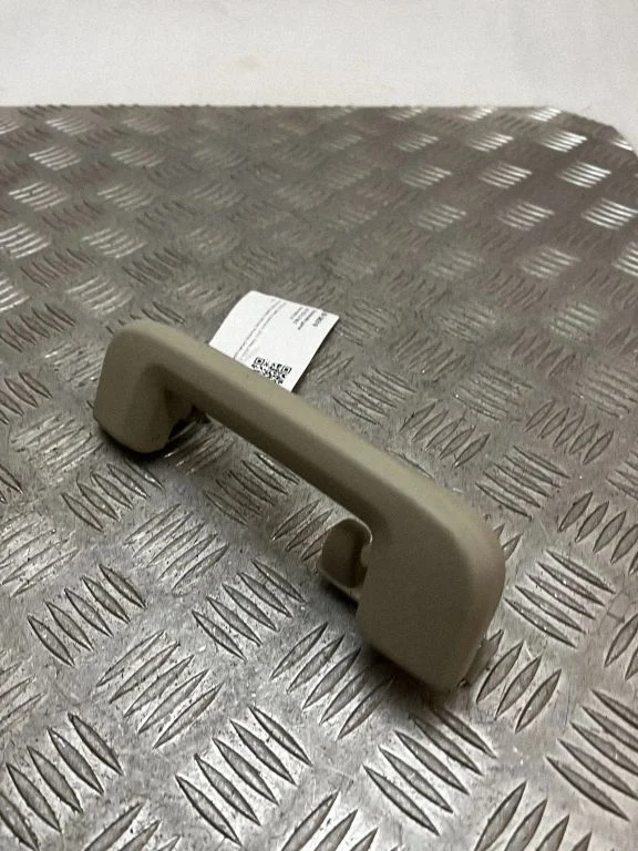 Rear interior roof grab handle 39834465