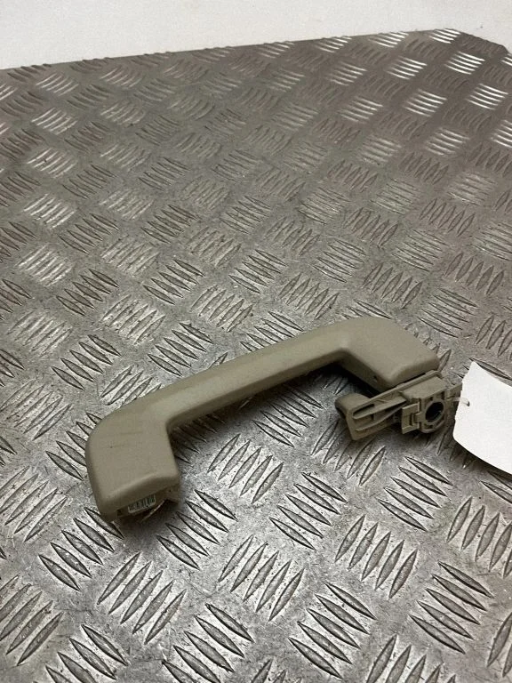 Rear interior roof grab handle 39834465