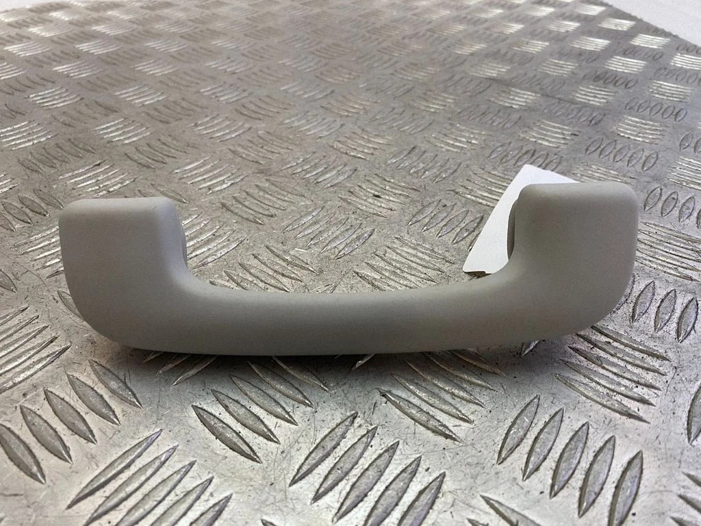 Rear interior roof grab handle 1RV73TRMAB