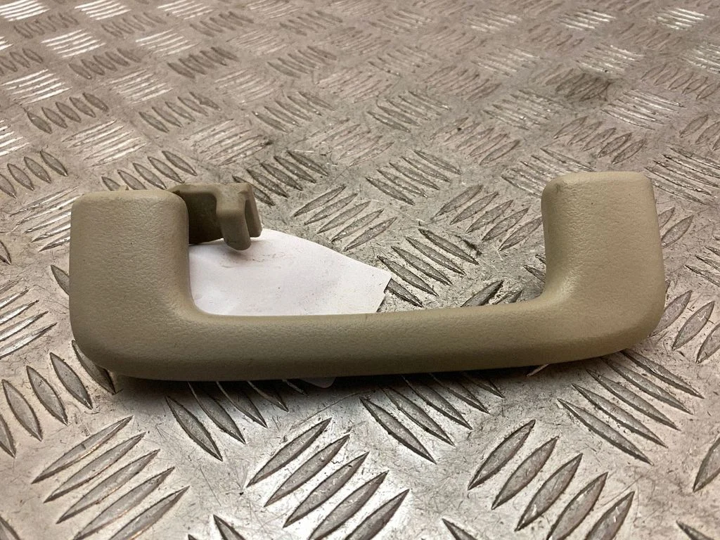 Rear interior roof grab handle