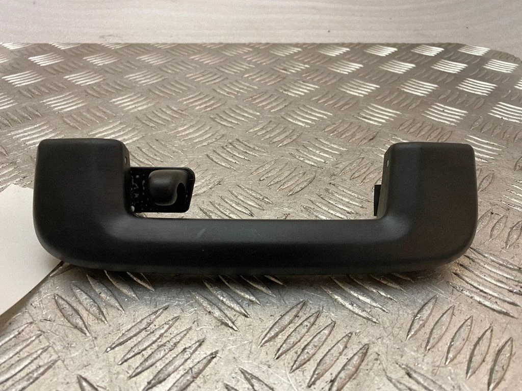 Rear interior roof grab handle 31305679