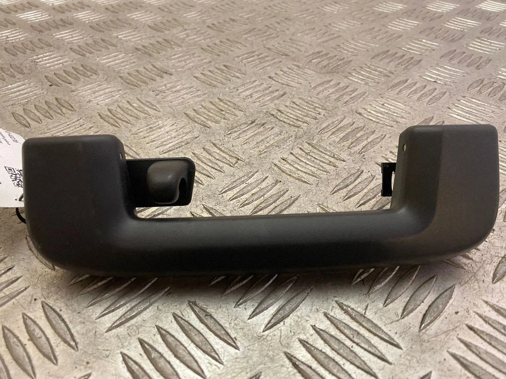 Rear interior roof grab handle 31305679
