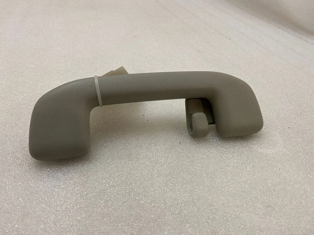 Rear interior roof grab handle – Toyota RAV 4 (XA50) (2018-)