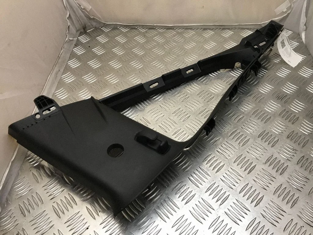 (A) pillar trim FR3B6351987