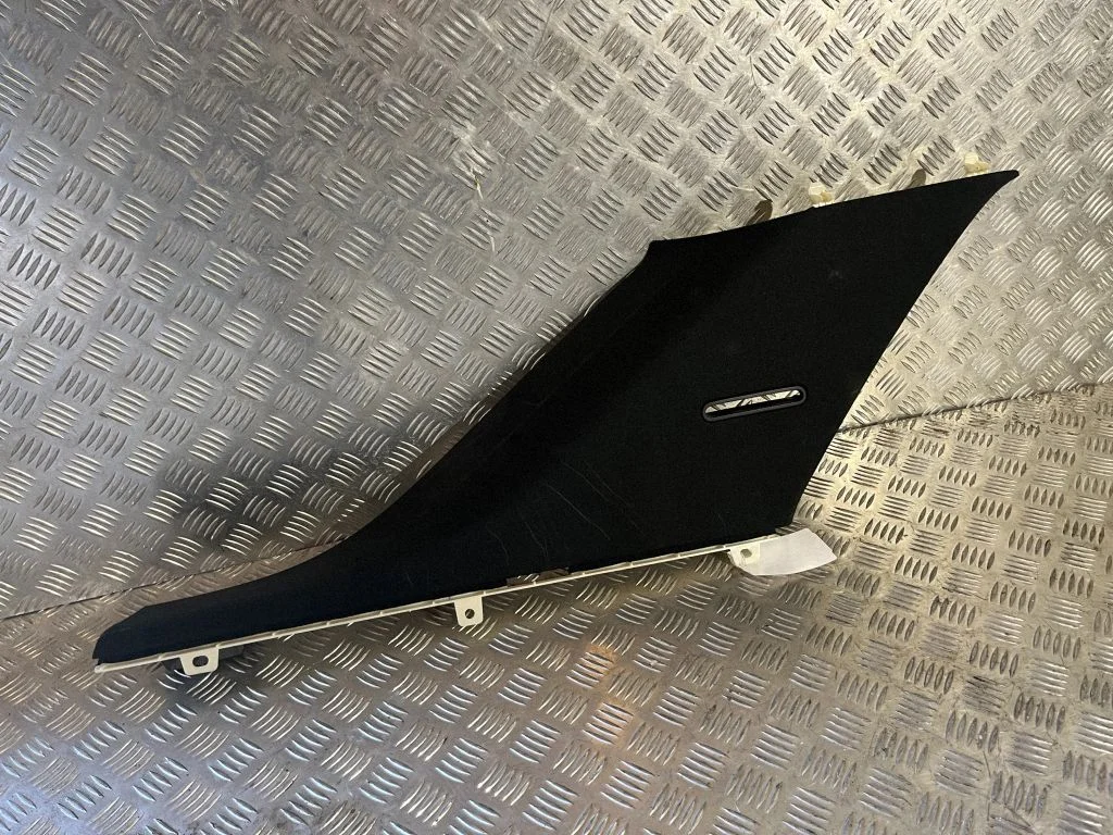 (C) pillar trim A1666904925
