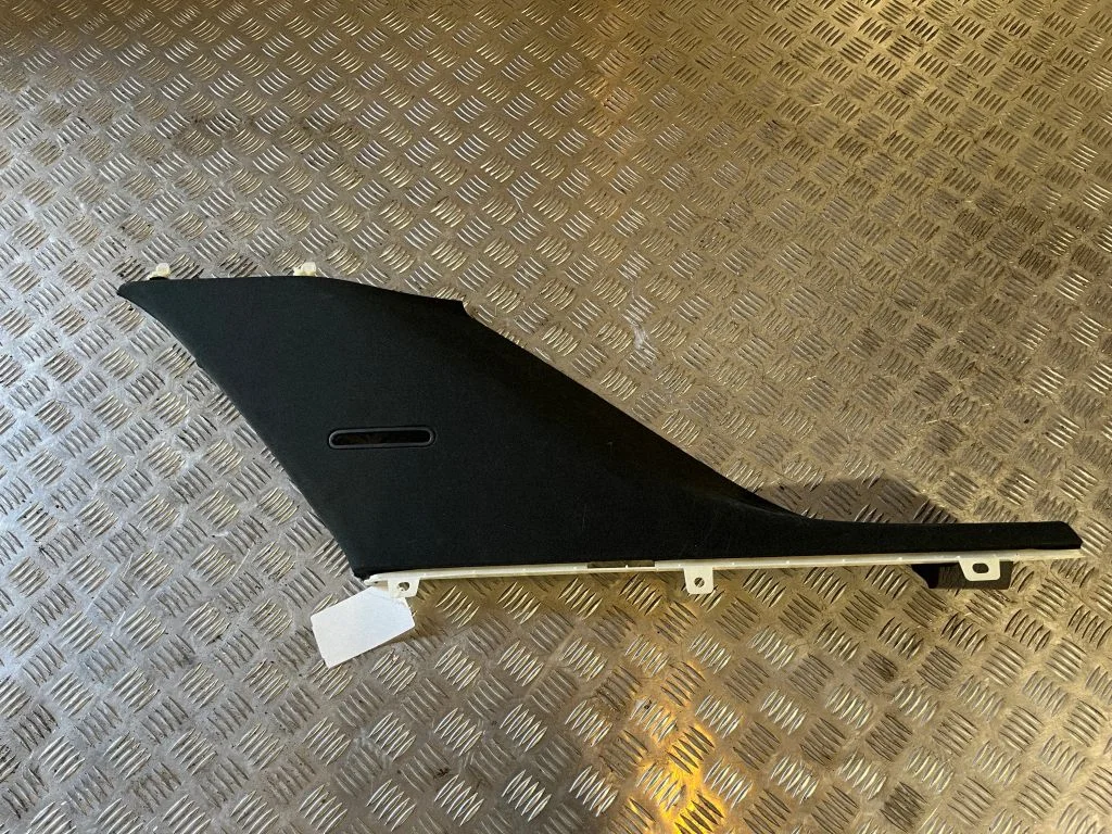(C) pillar trim A1666905025